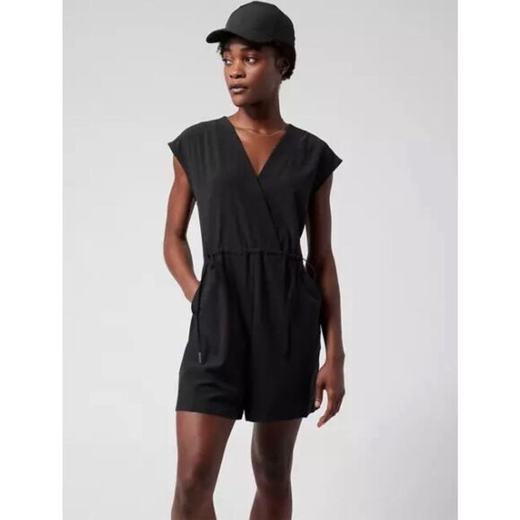 Athleta Black Sleeveless Romper Hike Walk Resort Casual Street Wear Preppy - Picture 2 of 16